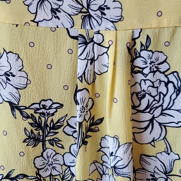 ELLE FLORAL BLOUSE SHORT SLEEVE SPLIT NECK FLOWY BUTTER YELLOW NAVY BLUE SIZE XS - Picture 8 of 8
